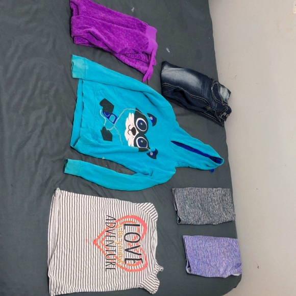 A child's mixture package fun clothes - Picture 2 of 6